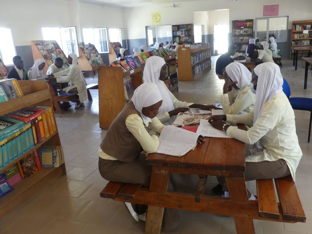 Projekt Schulbibliothek in Gambia, 22.03.2023, Bild 1